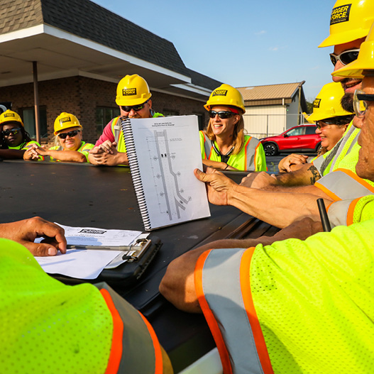 Enhancing Construction Site Safety: The Crucial Role of Job Safety Discussions
