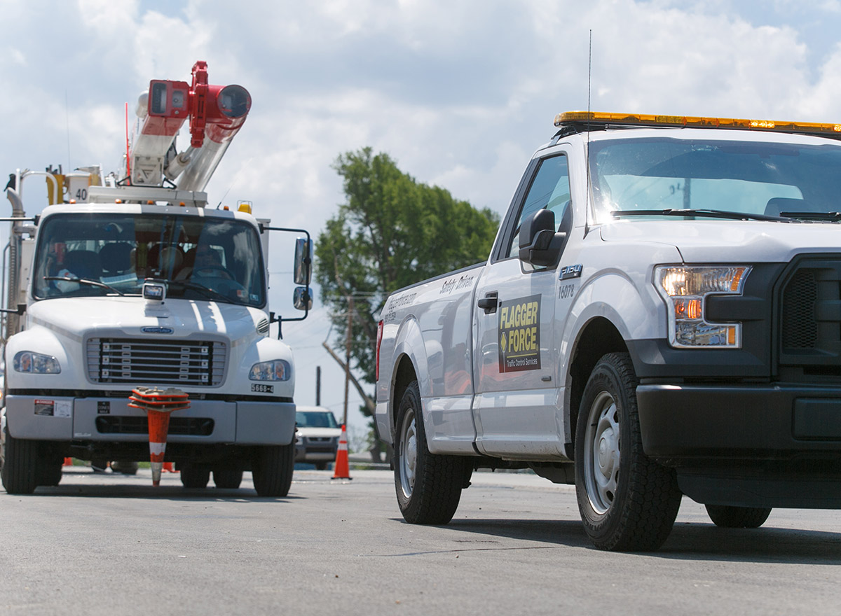 2-flagger-force-vehicles